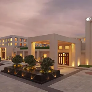Doubletree By Hilton Агра