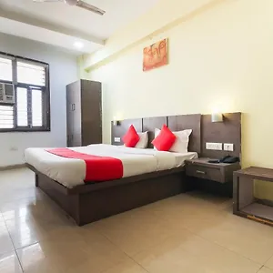 Oyo 67810 Lals Agra (Uttar Pradesh)